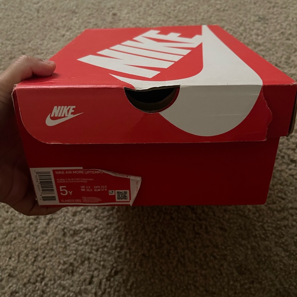 Nike up tempo